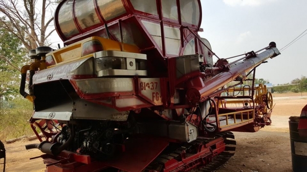 ขายรถเกี่ยวข้าวศักดิ์พัฒนา เครื่องมิตซู220 6D17 สภาพพร้อมใช้งาน ช่วงล่างดี อุ้ม2.5ตัน ปั๊ม23 ขายรถเกี่ยวข้าวศักดิ์พัฒนา เครื่องมิตซู220 6D17 สภาพพร้อมใช้งาน ช่วงล่างดี อุ้ม2.5ตัน ปั๊ม23