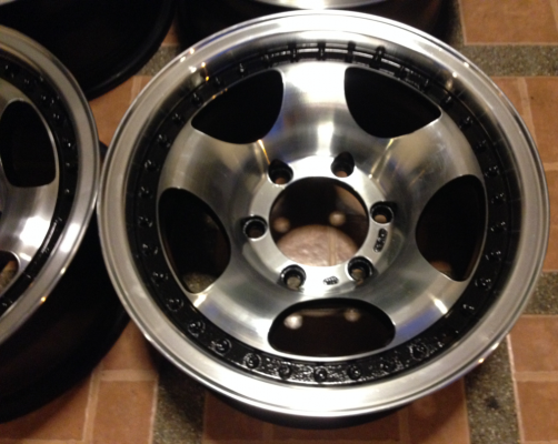 ล้อ off road ขอบ15 สภาพสวย ไม่มีซ่อม ราคาไม่แพง