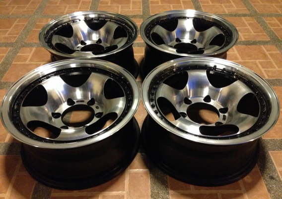 ล้อ off road ขอบ15 สภาพสวย ไม่มีซ่อม ราคาไม่แพง