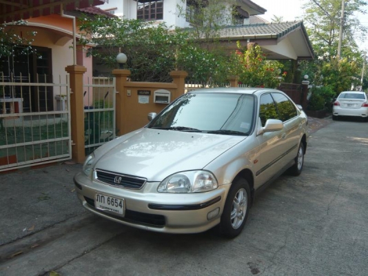 HONDA CIVIC VTi-E Auto รถสวย พร้อมใช้เลย