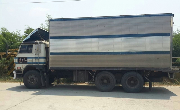 สิบล้อ ฮีโน่ KT925 EH700เพาเดียว บรรทุกตู้เปียก ยาว6.30ม สภาพดีพร้อมใช้งาน ทะเบียนพร้อมโอน สิบล้อ ฮีโน่ KT925 EH700เพาเดียว บรรทุกตู้เปียก ยาว6.30ม สภาพดีพร้อมใช้งาน ทะเบียนพร้อมโอน