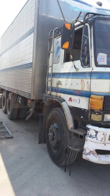 สิบล้อ ฮีโน่ KT925 EH700เพาเดียว บรรทุกตู้เปียก ยาว6.30ม สภาพดีพร้อมใช้งาน ทะเบียนพร้อมโอน สิบล้อ ฮีโน่ KT925 EH700เพาเดียว บรรทุกตู้เปียก ยาว6.30ม สภาพดีพร้อมใช้งาน ทะเบียนพร้อมโอน