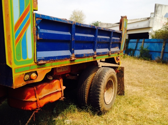 ISUZU  เดก้า  หกล้อดัมพ์ฟูโซ่ แอร์ สภาพพร้อมใช้