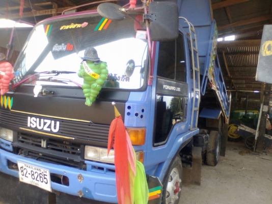 ขาย6ล้อดั้ม  ROCKY  195  HP  ทะเบียนร้อมโอน