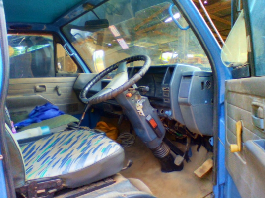 ขาย ดั้มNPR   115 แรง  Fหันา F หลัง  ทะเบียนพร้อมโอน