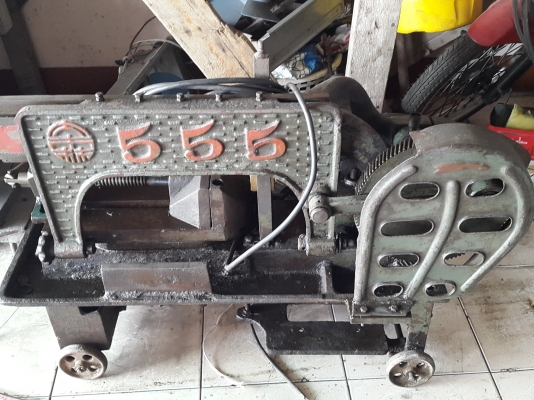 แท่นเลื่อย 555 ของไต้หวัน พร้อมใช้งาน สภาพสวยๆ เดิมๆ ไม่มีมอเตอร์ 6,000