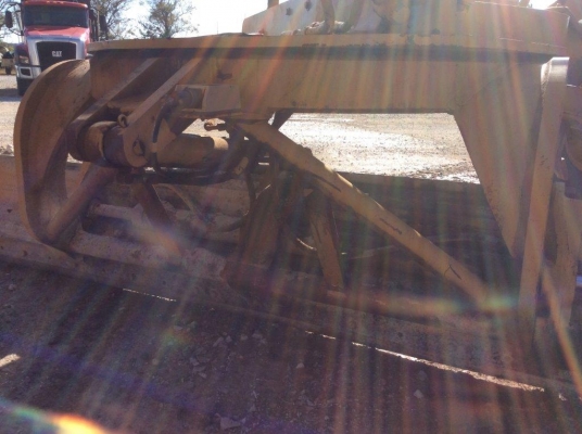 ขาย!!! >> CATERPILLAR 140H << 2ZK02810