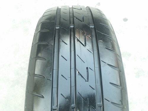 ขายยาง205/65/15 ปี 15/2เส้น+14/2เส้นBRIDGESTONE EP200 4 เส้น