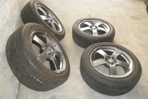 ล้อแม็ก17นิ้ว5รู100/114 พร้อมยาง สวยๆ 4 ล้อ ราคา 7800 บาท