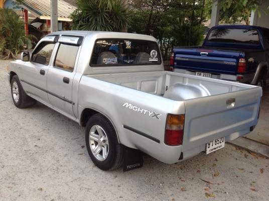 โตโยต้า ไมตี้เอ๊ก 4 ประตู รถข้าราชการกองทับอากาศ