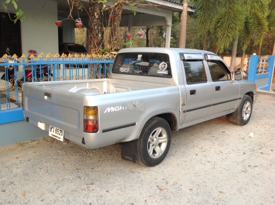 โตโยต้า ไมตี้เอ๊ก 4 ประตู รถข้าราชการกองทับอากาศ