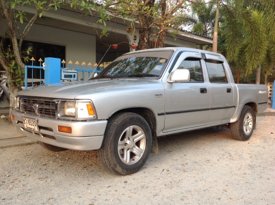 โตโยต้า ไมตี้เอ๊ก 4 ประตู รถข้าราชการกองทับอากาศ