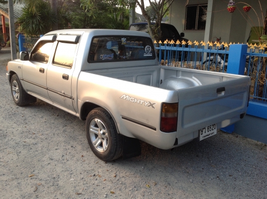 โตโยต้า ไมตี้เอ๊ก 4 ประตู รถข้าราชการกองทับอากาศ