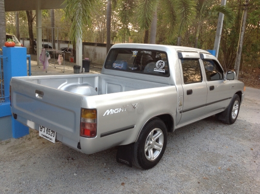 โตโยต้า ไมตี้เอ๊ก 4 ประตู รถข้าราชการกองทับอากาศ