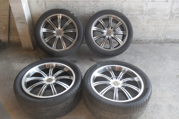 ล้อแม็ก20นิ้ว6รุ พร้อมยาง สวยๆ 4 ล้อ ราคา 9900 บาท