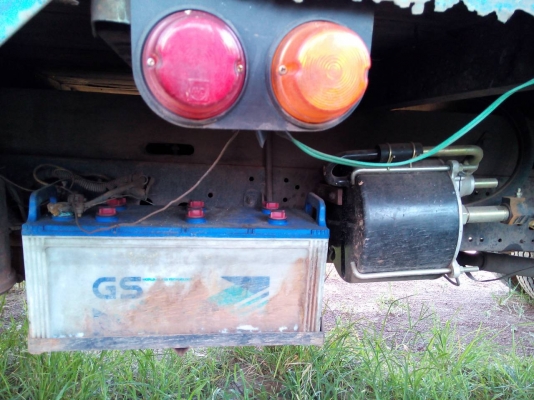 ขายครับหกล้อกลาง ขายครับหกล้อกลาง