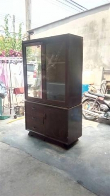 ตู้ไม้สักเก่า