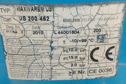 ถังเก็บน้ำเพื่อสร้างแรงดันน้ำใช้เหมือนป้็มอัตโนมัติ ผลิตที่อิตาล ทำหน้าที่สร้างแรงดันน้ำให้คงที่ให้กับระบบน้ำที่ใช้ ขนาดความจุ 200 ลิตร ทนแรงดันได้สูง