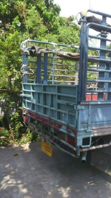 ขายรถ6ล้อ NPR115แรง ยาว5เมตร เครื่องดี แคชซีสวย ยางดี รถสวยสภาพดี เอกสารพร้อมโอน สนใจโทร 090-8588220คุณนะ 093-3258446คุณบิว หรือเข้าดูสินค้าอื่นๆได้ที่ www.truck.in.th/498 หรือเพจFacebook ณรงค์ ซื้อขายรถมือสอง (เว็บไซต์ส่วนตัว) หรือFacebook คุณนะ รถบรรทุก