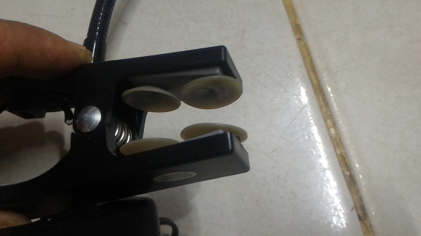 โคมไฟหลอด LED ซุปเปอร์ไบค์ สว่างมาก หัวดวงโคมเล็กๆ ใช้การคีมกับขอบโต็ะมีสายบีดงอได้