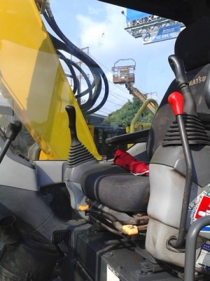 รถขุด PC 138 US -2 เก่าญี่ปุ่นแท้ ๆ รถขุด PC 138 US -2 เก่าญี่ปุ่นแท้ ๆ