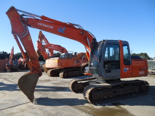 Hitachi ZX130K เก่าญี่ปุ่น มีไลน์หัวเจาะ ถึงไทยเร็วๆนี้ สนใจโทร 081-858-1834 แบงค์