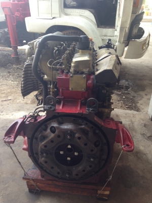 เครื่อง HINO EM100 220 แรงม้า