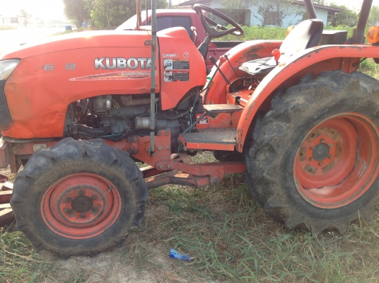 รถแทรกเตอร์คูโบต้า