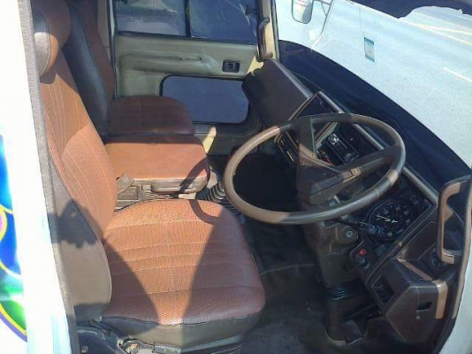 ขายรถ10ล้อ เทรลเลอร์HINO F17 เครื่อง168แรงEH700 เครื่องดี แคชซีสวย มีบันไดไฮดรอลิกขึ้นรถเกี่ยว ยางดี ภายในสวย เอกสารพร้อมโอน สนใจโทร 090-8588220คุณนะ 093-3258446คุณบิว หรือเข้าดูสินค้าอื่นๆได้ที่ www.truck.in.th/498 หรือเพจFacebook ณรงค์ ซื้อขายรถมือสอง (