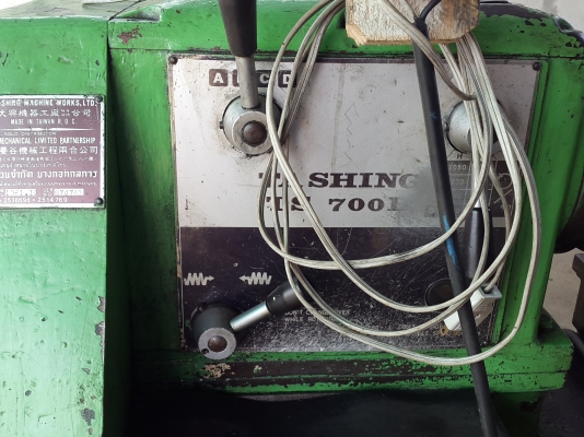 เครื่องกลึง 5 ฟุต 3 เพลา เกียร์บล็อก มีเบรก ต้าชิง 700 B พร้อมใช้งาน 74,000