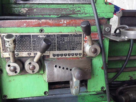 เครื่องกลึง 5 ฟุต 3 เพลา เกียร์บล็อก มีเบรก ต้าชิง 700 B พร้อมใช้งาน 74,000