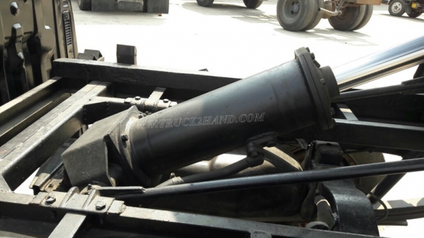 รถกระบะบรรทุก ยี่ห้อ NISSAN กระบะดัมพ์