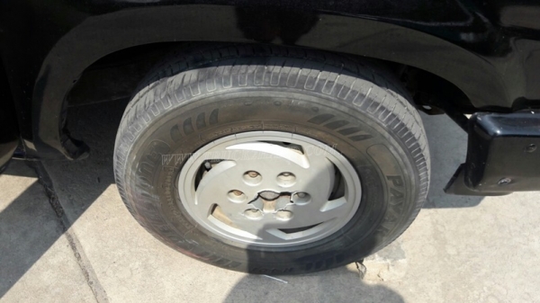 รถกระบะบรรทุก ยี่ห้อ NISSAN กระบะดัมพ์