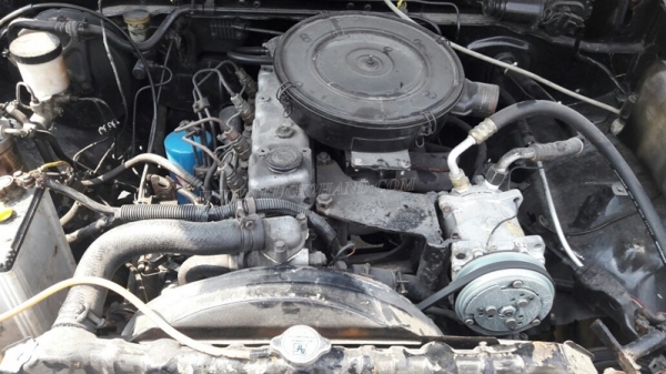 รถกระบะบรรทุก ยี่ห้อ NISSAN กระบะดัมพ์