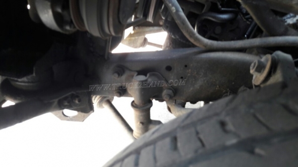 รถกระบะบรรทุก ยี่ห้อ NISSAN กระบะดัมพ์