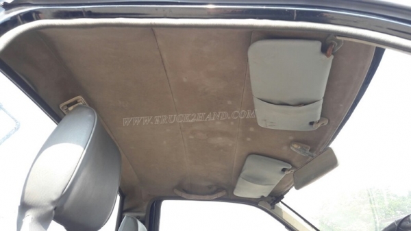 รถกระบะบรรทุก ยี่ห้อ NISSAN กระบะดัมพ์