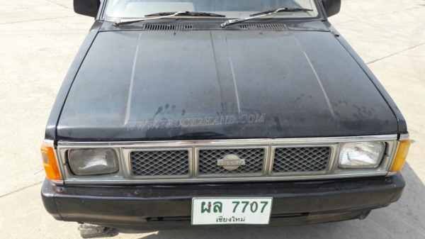 รถกระบะบรรทุก ยี่ห้อ NISSAN กระบะดัมพ์