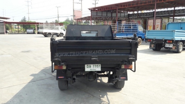 รถกระบะบรรทุก ยี่ห้อ NISSAN กระบะดัมพ์