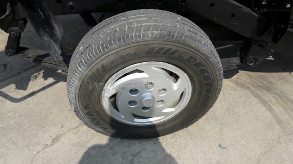 รถกระบะบรรทุก ยี่ห้อ NISSAN กระบะดัมพ์