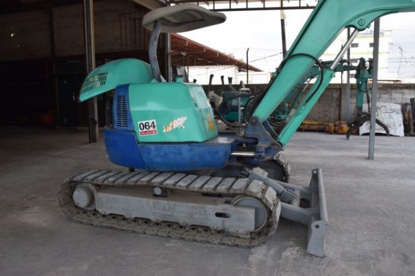 ขายรถแบคโฮ IHI MODEL 40NX ขนาด 4 ตัน ติดต่อ 0818617480/Line ID: Prechakong