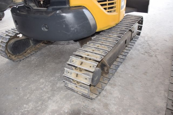 ขายรถแบคโฮ Komatsu PC35 MR-2 สภาพสวยมาก สนใจติดต่อ 0818617480/line ID: Prechakong