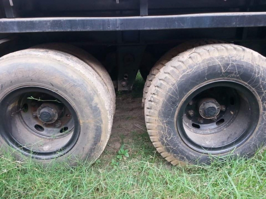 ขายลูกพ่วง 3เพลา ดั้มสามมิตร ปี50 สภาพสวยพร้อมใช้งาน เอกสารพร้อมโอน สนใจโทร 093-3258446คุณบิว 090-8588220คุณนะ หรือเข้าดูสินค้าอื่นๆได้ที่ www.truck.in.th/498 หรือเพจFacebook ณรงค์ ซื้อขายรถมือสอง (เว็บไซต์ส่วนตัว) หรือFacebook คุณนะ รถบรรทุก