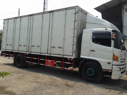 ขายรถ6ล้อตู้แห้ง10บาน HINO FG8JPLA ปี2013 เครื่อง212แรงม้า ตู้ยาว7.30เมตร