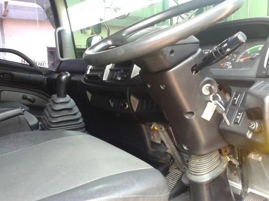 ขายรถ6ล้อตู้แห้ง10บาน HINO FG8JPLA ปี2013 เครื่อง212แรงม้า ตู้ยาว7.30เมตร