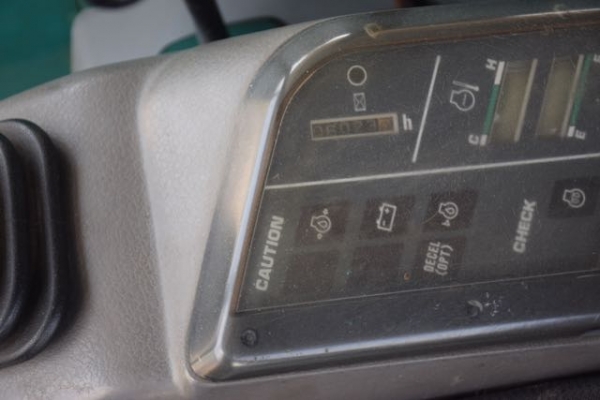 ขายรถแบคโฮ Komatsu PC30-7 สภาพสวยพร้อมใช้ ติดต่อ 0818617480/Line ID: Prechakong