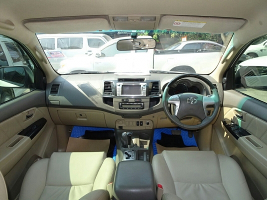 TOYOTA FOTUNER 3.0 V NV 4 WD ปี 2013 TOYOTA FOTUNER 3.0 V NV 4 WD ปี 2013