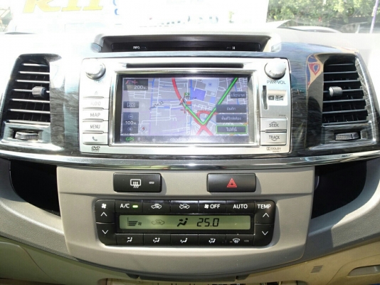 TOYOTA FOTUNER 3.0 V NV 4 WD ปี 2013 TOYOTA FOTUNER 3.0 V NV 4 WD ปี 2013