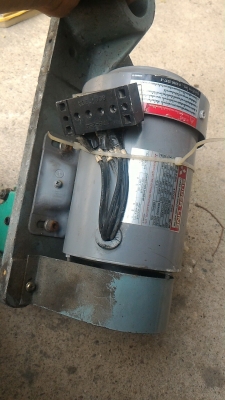 ชุดมอเตอร์ MITSUBISHI ขนาด 200 W.และเกียร์ทดรอบแยกขับต่างหาก ขนาด 1 ต่อ 30