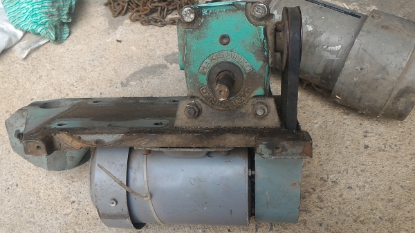 ชุดมอเตอร์ MITSUBISHI ขนาด 200 W.และเกียร์ทดรอบแยกขับต่างหาก ขนาด 1 ต่อ 30