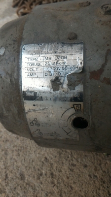 มอเตอร์เกียร์ทดและเบรคในตัวป้องกันการหมุนฟรี TOSHIBA ขนาดกำลัง 200 W. ทดแล้วหมุนที่ 48 รอบต่อนาที